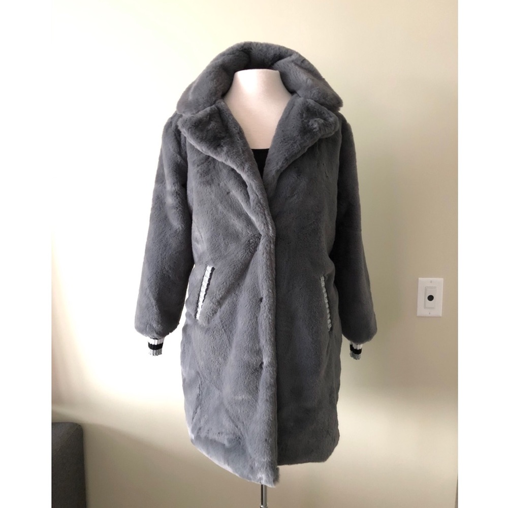 Grey Jacket 🧥